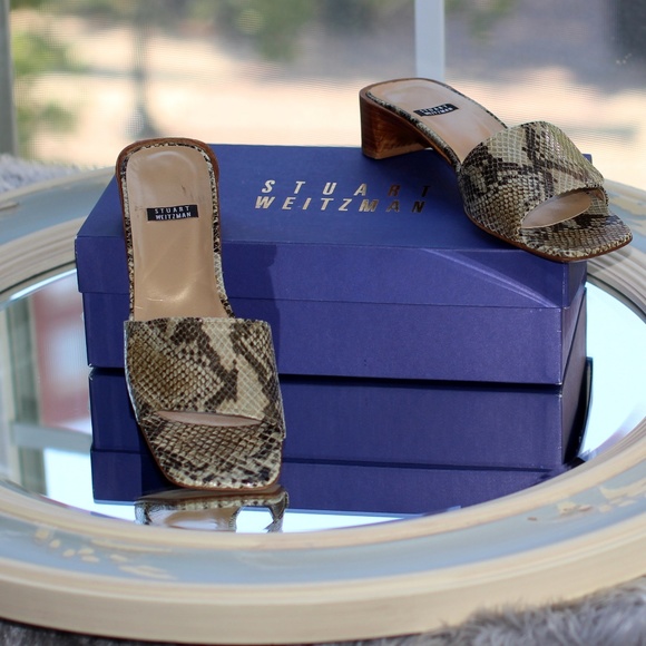 Stuart Weitzman Flappy Diamondback Sandal NIB - Picture 8 of 8